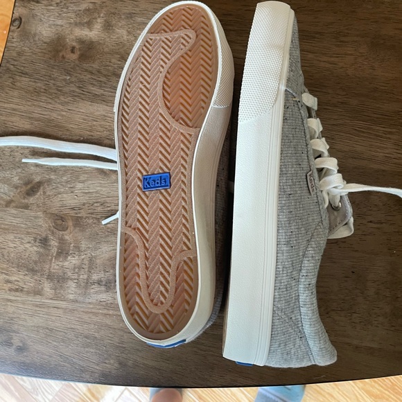Keds Women’s Jump Kick Sneaker size 9.5, grey - Picture 4 of 4